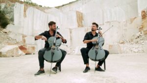 2 cellos