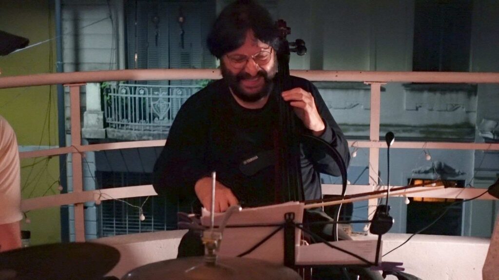 El Auge del Violonchelo Eléctrico en el Crossover Moderno