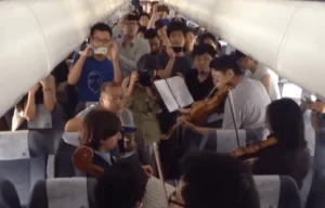 Instrumentos musicales en avión
