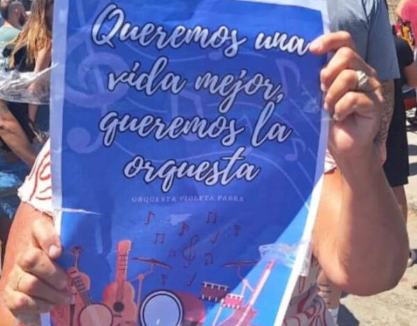 Inicio 2 Cierran orquestas escuela. Lo llaman mejora. Nosotros lo llamamos por su nombre.