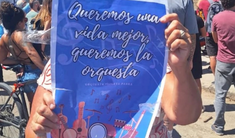 Queremos una vida mejor. Queremos las orquestas.